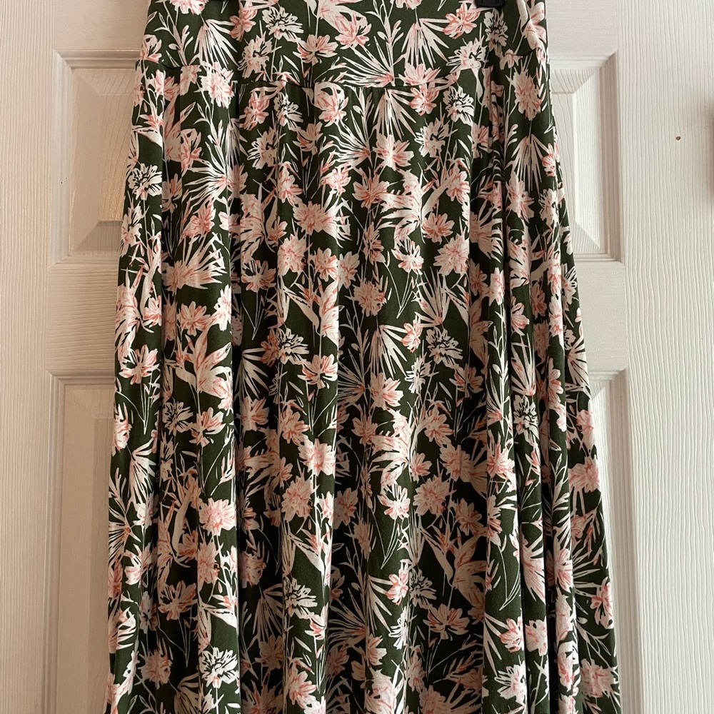 Serra Medium Green Floral Skirt